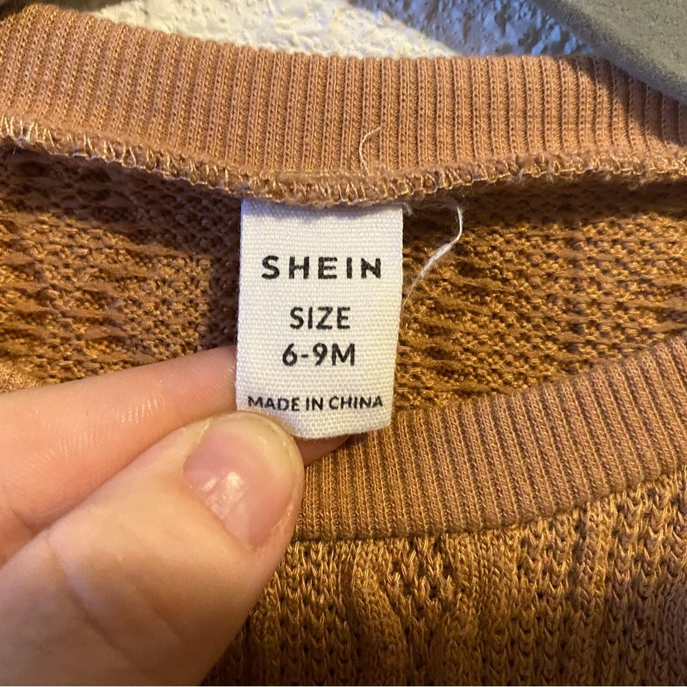 Sweater - Picture 2 of 3